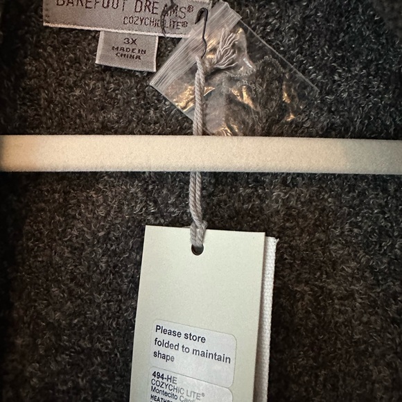 Barefoot Dreams CozyChic Lite® Montecito Cardi in Heathered Loden-Carbon - Picture 4 of 4